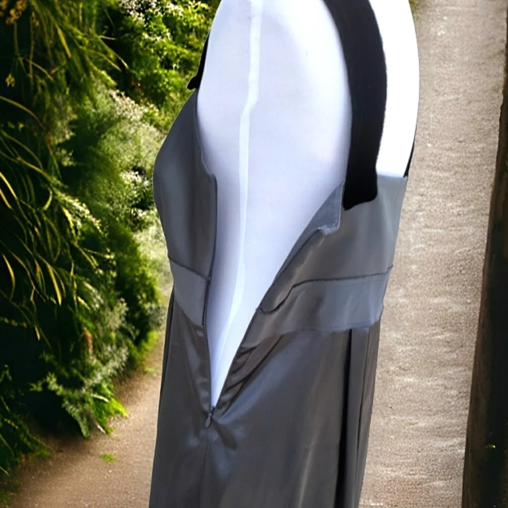Simply Vera Vera Wang Elegant A-Line Dress with Jeweled Accent Sz Medium